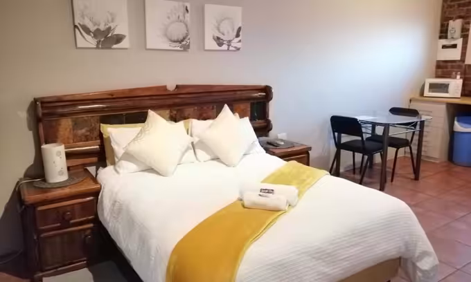 Carnika Guest House Accommodation in Kathu