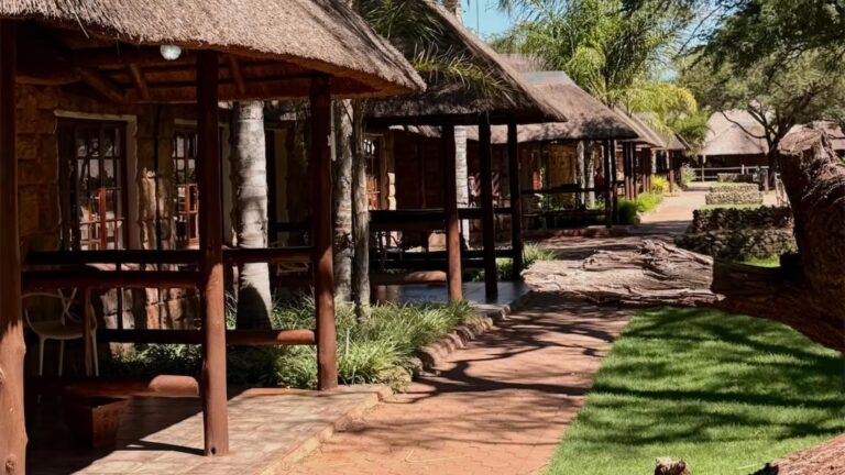 Namakwari Lodge Accommodation in Kathu